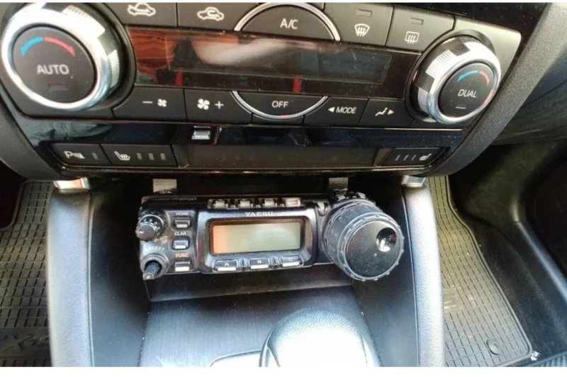 Head Unit Holder for Yaesu FT-857 - Image 5